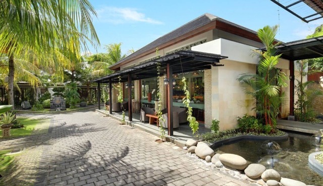 1 BR Suite Villa with a private pool, FREE return airport transfers in Jimbaran