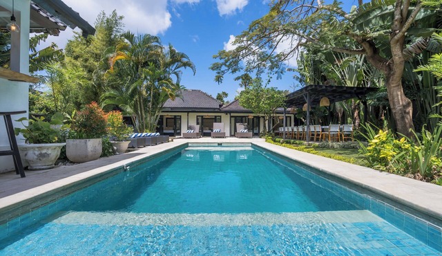 10 Bdr-Last Minute Deal 50%+ OFF! Seminyak in Seminyak