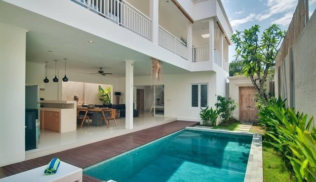 18min walk to Seminyak Beach,3BDR Villa4 in Seminyak