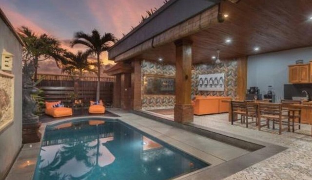 2-bedroom beachfront villa Echo Beach in Canggu
