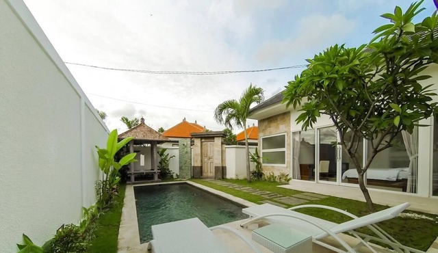 2 bedroom villa around 8 mnts drive to Beach in Denpasar