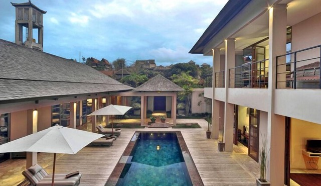 2 Bedrooms, stay at 4 Bedroom Jimbaran Luxury Villa, Exclusive Use! in Jimbaran