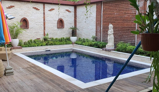 200 m from Lovina beach, quiet and central area. in lovina