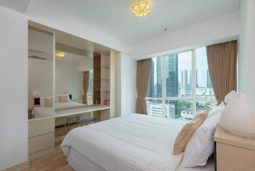 2BR Fully furnished Apartment at Setiabudi Sky Garden Kuningan in Jakarta