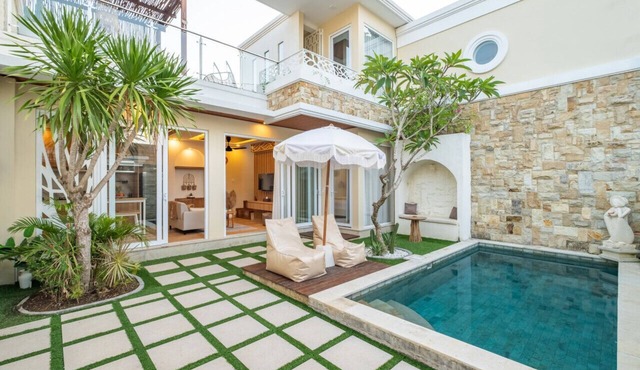 2BR Private Pool Villa Dove By Orivista in Mengwi