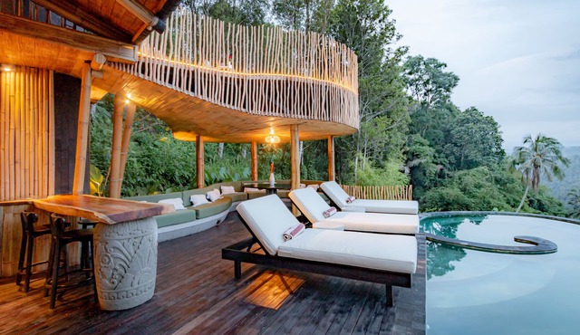 3 Bdr - The Dream Cliffside Bamboo Villa By Avana in Klungkung