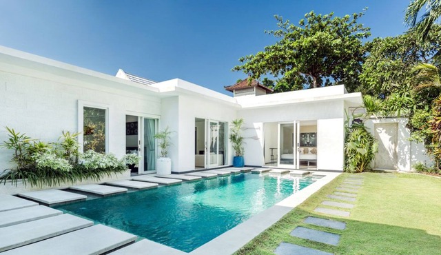 3 Bedroom Modern Villa Seminyak in Seminyak