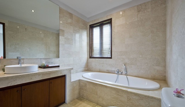 3 Bedroom Sawah Town House B1 Ocean View in Tabanan