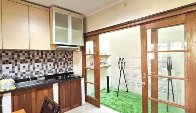 3-bedroom villa with AC, WiFi in fabulous Mantrijeron, Jogja in Yogyakarta