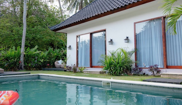 3 Bedrooms Private Villa with Pool near the Beach in Desa Selong Belanak