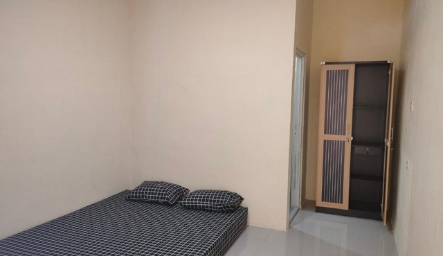 3 kost exclusive ekonomi in Salakan