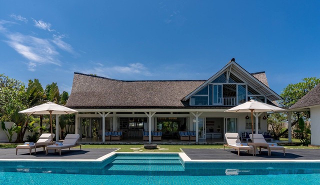 3BR Oceanfront Villa Casa Del Mar, Nusa Lembongan in Bali
