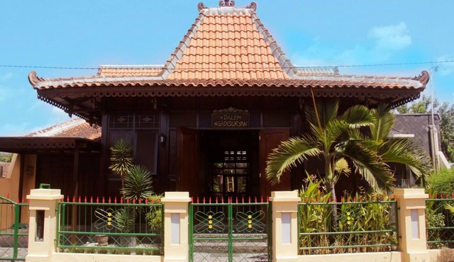 4-bedroom villa in terrific Jogja with AC in Jogja