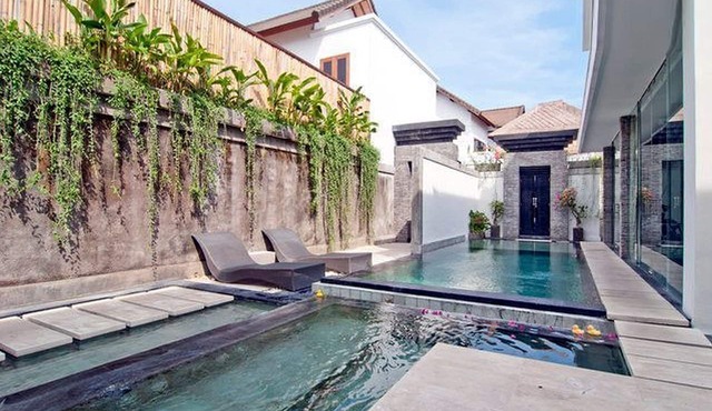 40% off! Seminyak Best Location, Modern 3-8BR Urban Palace 2 Pools Private in Seminyak