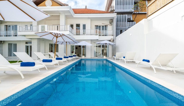 5 Star Luxury Minimalist Villa White Angel in Seminyak, for 21 people in total in Bali