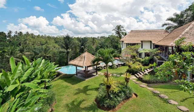7BR VILLA UBUD BALI HOLIDAY GROUPS in Ubud