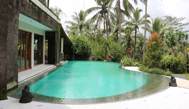 A Calm and Beautiful 3 Bedrooms Villa in the Heart of Beautiful Rice Fields in Ubud
