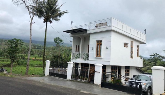 Alaina Villa in Bumiagung