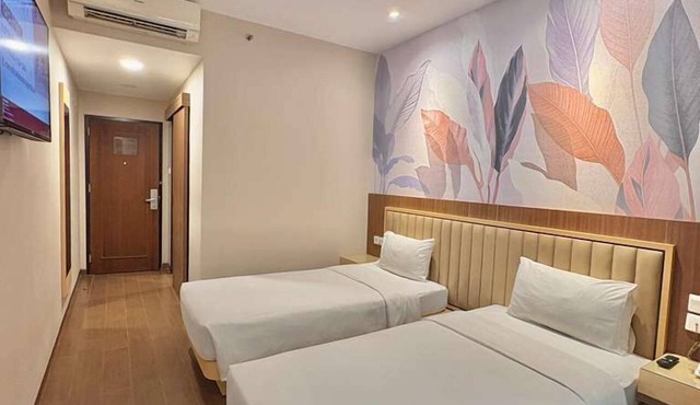 Alltrue Lite Hotel Nagoya Hill Batam in Batam