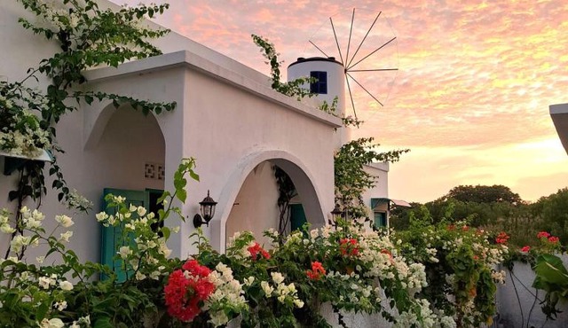 Anjo Maumere Hotel & Restaurant in Nangalima