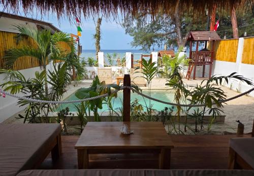 Anna's Beach House - luxury private beachfront villa in Gili Islands