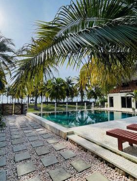 Anugerah Surf & Dive in Nembrala