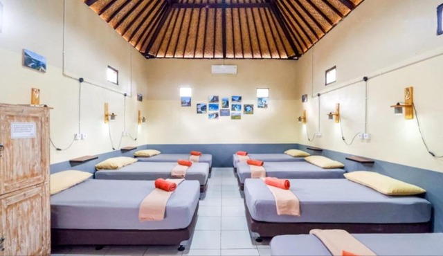 Apit Lawang Hostel in Nusa Penida