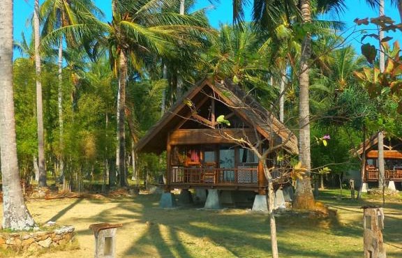Ary's Lagoon Bungalow & Hotel in Karimunjawa
