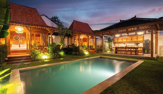 Authentic 4BR Santuary Traditional Joglo House in Bali's Cultural Heart in Ubud