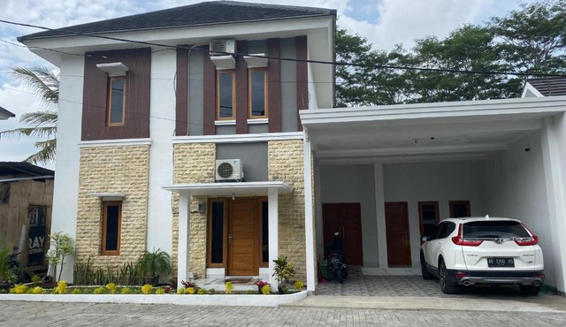 AW Lor House - Yogyakarta in Sleman