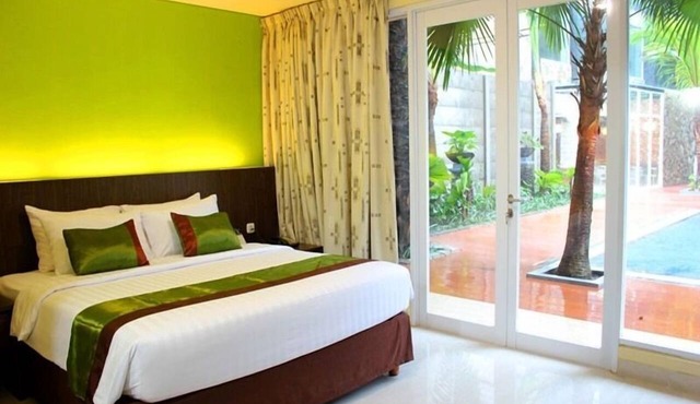 Bali de Anyer Hotel & Restaurant in Carita