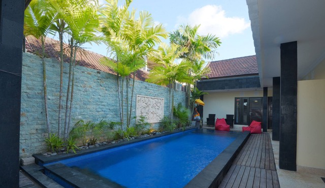 Balinese style relaxed accommodation in Legian