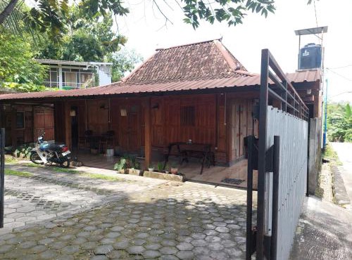 Banyu Kasongan Homestay in Bantul