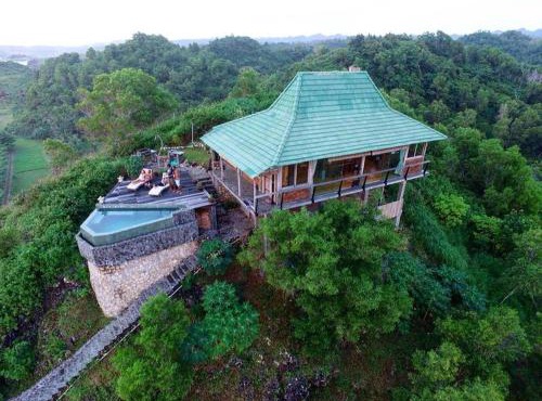 Batu Hill Villa in Watukarung