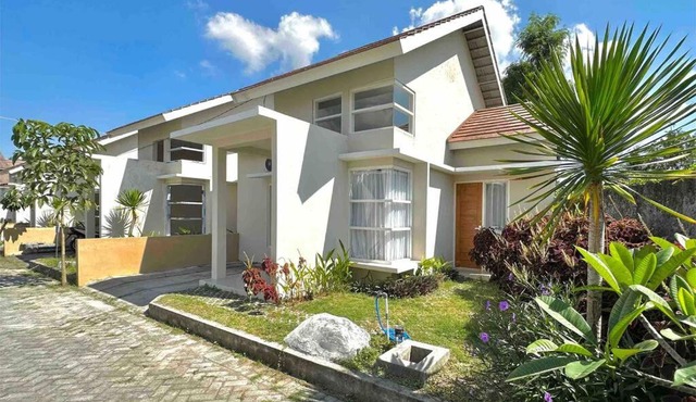 Batujai House in Praya
