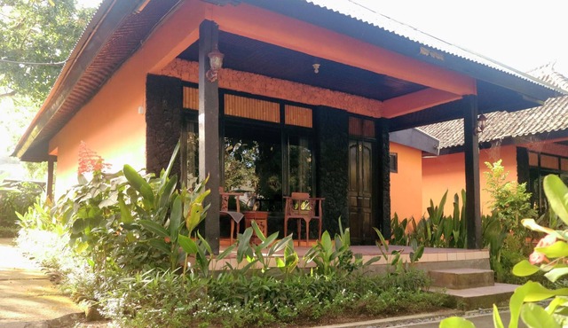 Batur Sunrise Guesthouse ~ Bungalow with sea view in Kintamani
