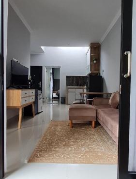 Baturiti Modern Guest House with private pool in Salakan