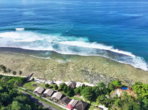 BatuRundung Surf Resort in Naibos