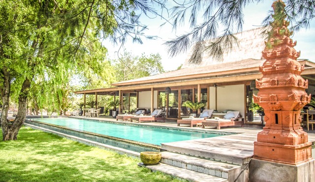 Beachfront Luxury Villa in Gili Meno in Gili Meno