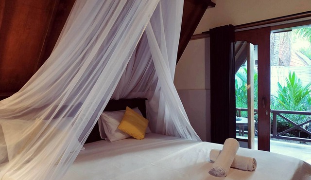 Beachside Bungalow with diving facilities in pemenang