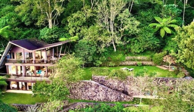 Beautiful 4BR Beratan Lake Villa with Private Jacuzzi & Sauna in Bali
