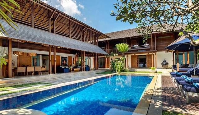 Beautiful 5 Star Villa in a Prime Location in Seminyak, Bali Villa 2129 in Bali
