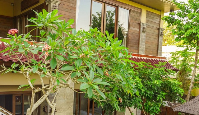 Beautiful Authentic Balinese Villa, with "homey" feeling. in TABANAN