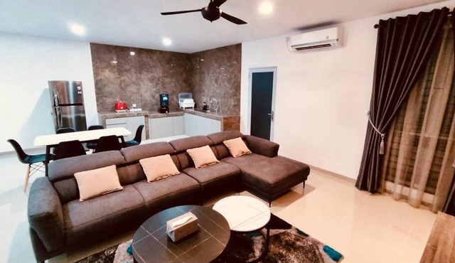 Binbaba Homestay - Grand Maganda in Batam Center