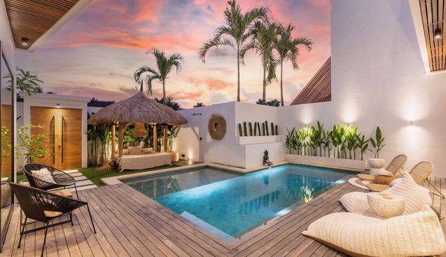 Brand-new 3BR Luxury Villa Canggu Walk to the Beach & Restaurants in Canggu