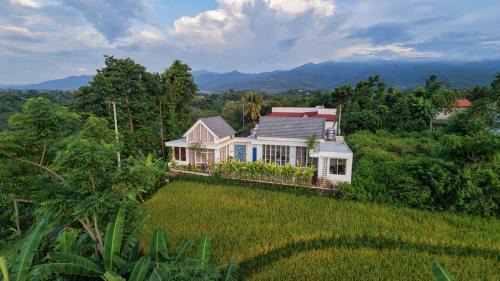 Brand New ! Villa Bella Lovina - Private Pool - Rice Field View in Panji