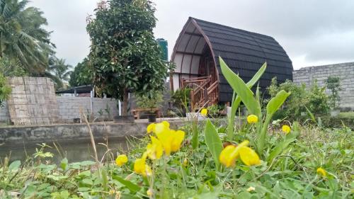Bujak Permai Avocado Bungalow in Mantang