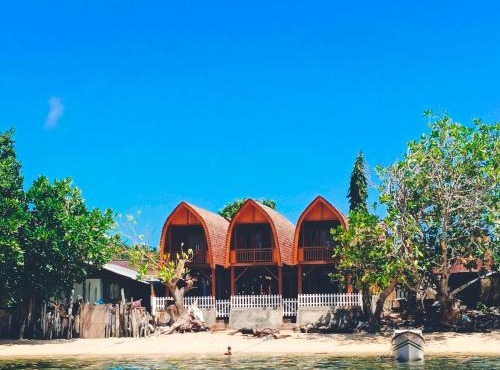 Bunaken 18 Oceanfront Boutique Lodge in Bunaken