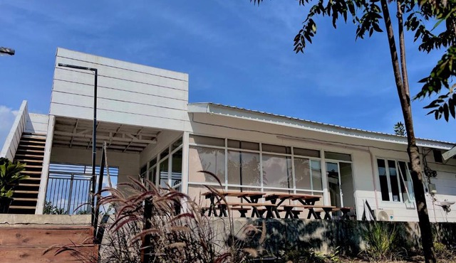 Cabin Inn by Batu Pineus in Pengalengan