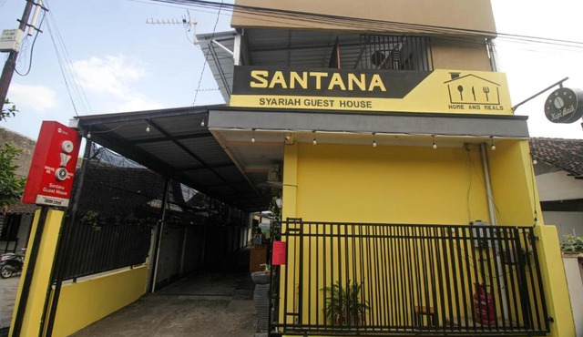 Capital O 2258 Santana Syariah Guest House in Solo